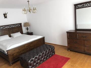 Фото номера Апартаменты - 1-й этаж Гостевой дом Pensiunea Valea Gepisului г. Groşi 2
